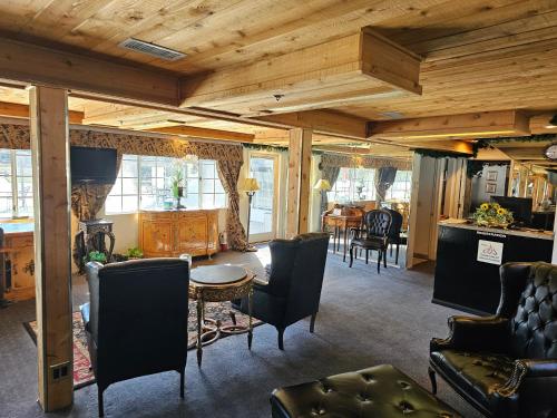 Alhatti Christian Resort in Idyllwild, USA