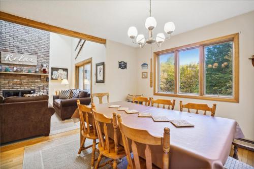 Spacious townhouse located in Killington,close to shops & night clubs Colony in Killington, USA