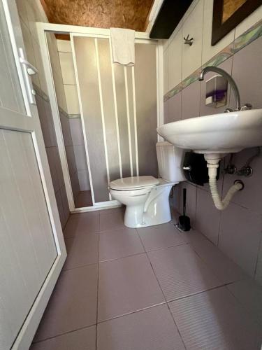 Rainbow Bay Ozdere Beach Hotel in Özdere