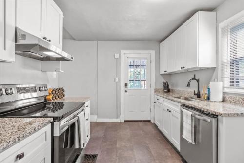 BRAND NEW, Private Parking, Stylish 3bedroom house near Pittsburgh Állatkert és PPG Akvárium