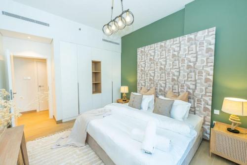 Azure Escape !Joyful 1 Bed Apartment close to the Sea! - image 5