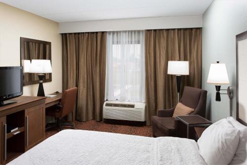 Hampton Inn Troy - image 10