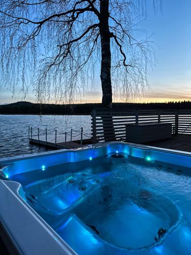 . Luxurious Villa Kinos with Jacuzzi