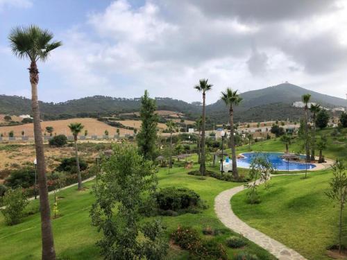 Сад, Lilac's garden vue montagnes et jardins in Cabo Negro