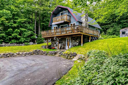 Cozy Country Cottage in Whitefield