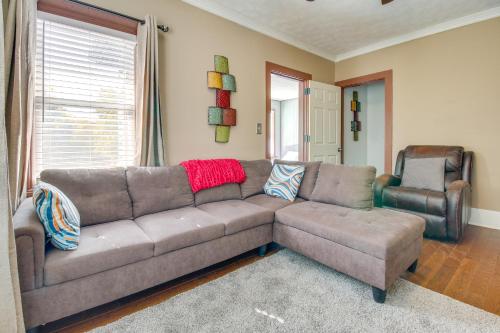 Sunny and Spacious Dayton Condo about 1 Mi to Downtown! in Dayton, USA