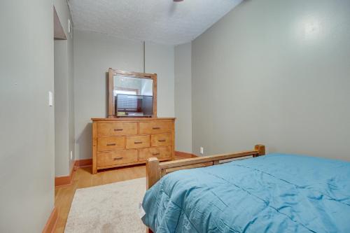 Pet-Friendly Dayton Condo about 1 Mi to Downtown!