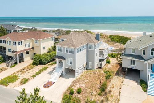 Six-Bedroom Holiday Home image 10