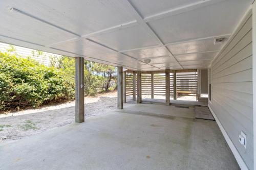 Six-Bedroom Holiday Home image 4