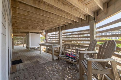 Six-Bedroom Holiday Home image 2