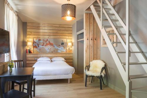 2 bedrooms, 3 beds