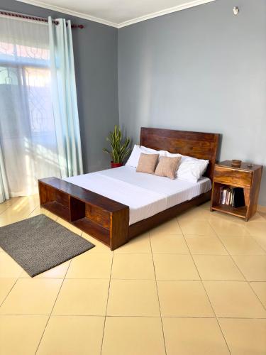 Sally's home-near JNIA airport - image 5