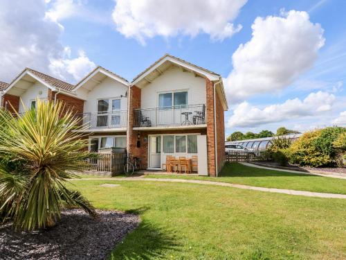 63 The Waterside Holiday Park - Burgh Castle