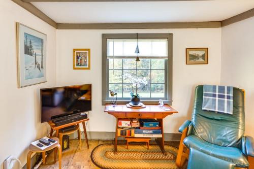 Tranquil 3BR Stockbridge House with Private Deck - image 3