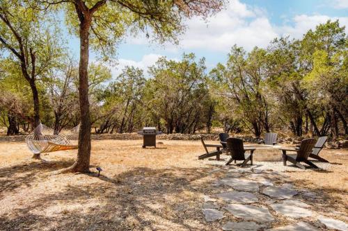Casita 5 minutes from Gruene Hall and King Bed! in New Braunfels, USA