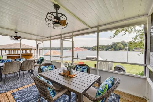 Lake Martin Retreat with Private Dock and Boat Launch in Dadeville, Vereinigte Staaten von Amerika