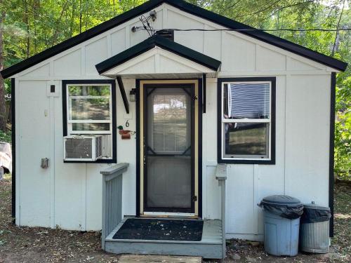 Lincolnwood Cabin 6 in Birchwood, USA