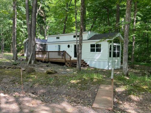 Lincolnwood Tiny House 12 in Birchwood, USA