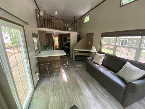 Lincolnwood Tiny House 14 in Birchwood, USA
