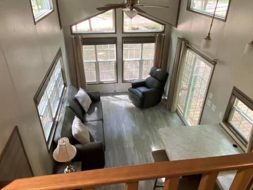 Lincolnwood Tiny House 14 in Birchwood, USA
