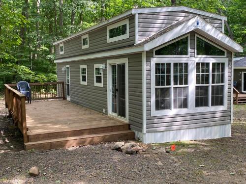 Lincolnwood Tiny House 14 in Birchwood, USA