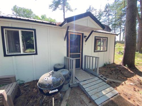 Lincolnwood Cabin 3 in Birchwood, USA