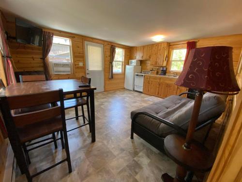 Lincolnwood Cabin 1 in Birchwood, USA