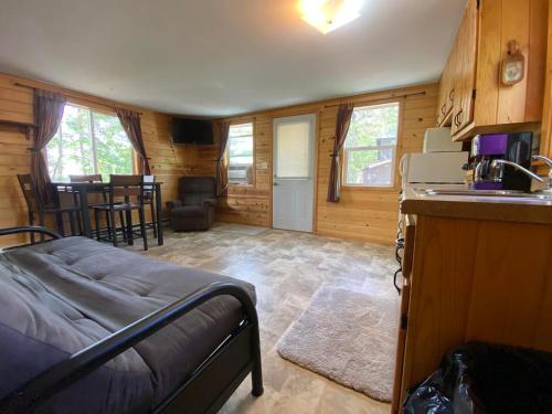 Lincolnwood Cabin 1 in Birchwood, USA