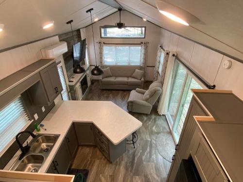 Lincolnwood Tiny House 13 in Birchwood, USA