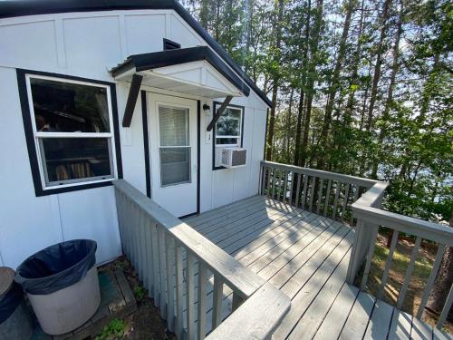 Lincolnwood Cabin 1 in Birchwood, USA