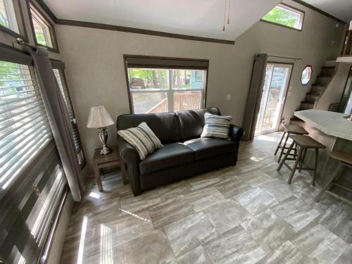 Lincolnwood Tiny House 08 in Birchwood, USA
