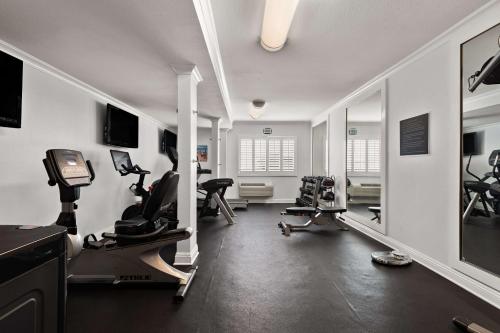 Fitness center, City Express by Marriott Manhattan Beach in Beach Cities