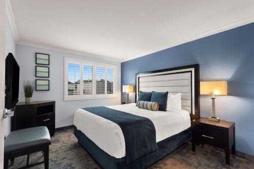 Best Western Plus Manhattan Beach Hotel