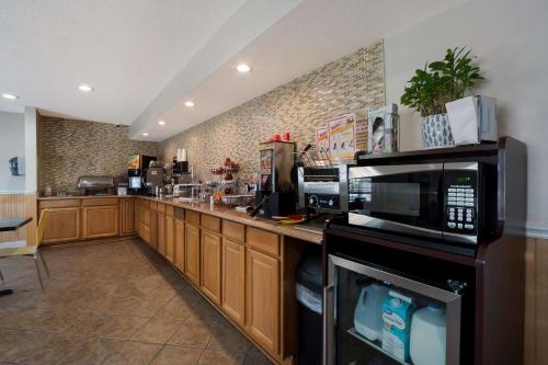 อาหารและเครื่องดื่ม, SureStay by Best Western Manning in แมนนิ่ง (SC)