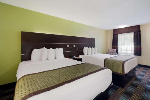 SureStay Hotel by Best Western Manning - image 7