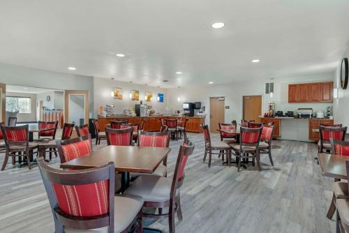 Comfort Suites Lake Geneva East