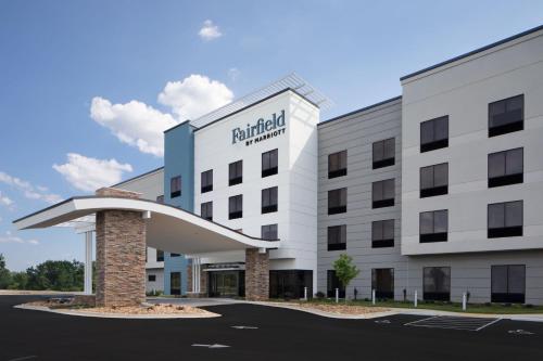 . Fairfield by Marriott Inn & Suites Whitsett Greensboro East