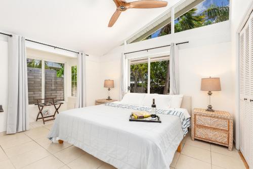 Tranquil Marina Front Pool House Resort detail