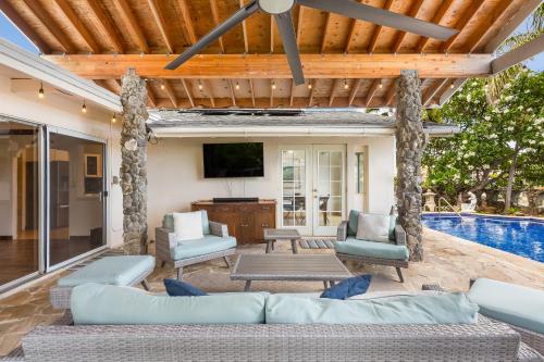 Tranquil Marina Front Pool House Resort in Hawaii Kai