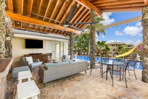 Tranquil Marina Front Pool House Resort in Hawaii Kai