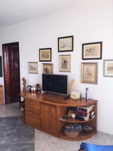 One-Bedroom Apartment with Balcony in Manastira 1 Complex image 10