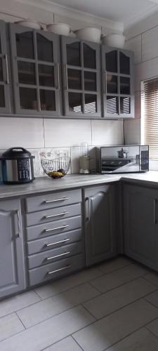 Facilities, Airport-way via Trent in Sunnyridge