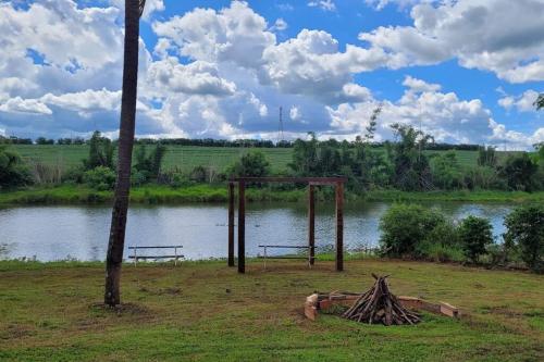 Charmosa Casa no Lago