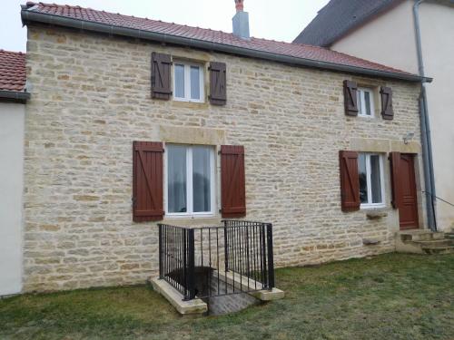 Charmant Gîte Familial à Gilley, Proche Fayl-Billot et Cite Fortifiée de Langres - FR-1-611-71 gîte à louer Savigny