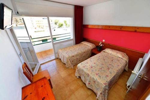 Hostal Magnolia - image 12