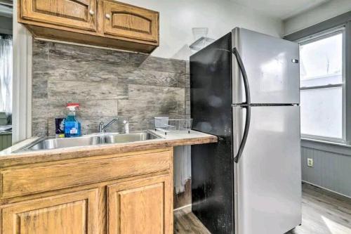 downtown and secluded in Manchester (CT)