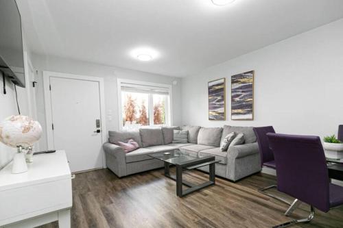 Cute 2bedroomSuite Close to City in Victoria, Canada
