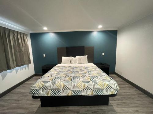 1 queen bed