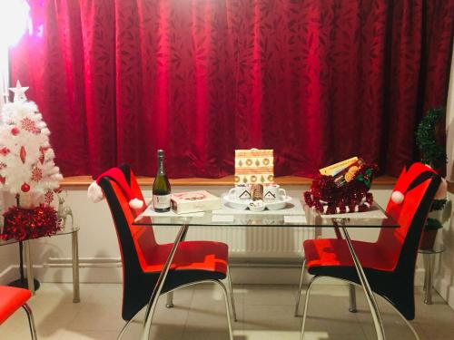 Hotellet från utsidan, Black Pan Holiday Cottage in Lake South