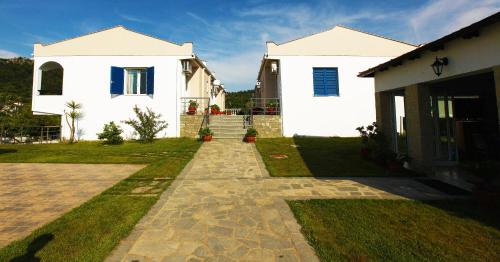 Antigone Hotel - image 4